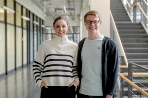 Lena Pfeifer und Peter Hähner aus dem Bochumer Forschungsteam