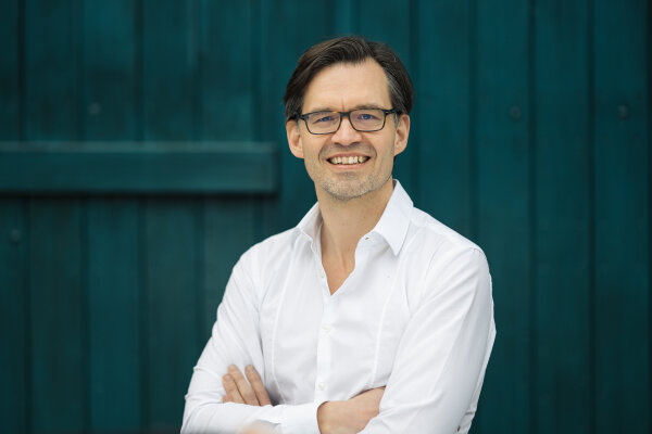 Prof. Dr. Mitja Back